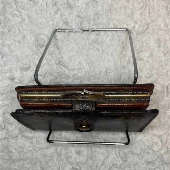 Louis Vuitton LV Monogram Vintage French Kisslock Wallet - Picture 8 of 17